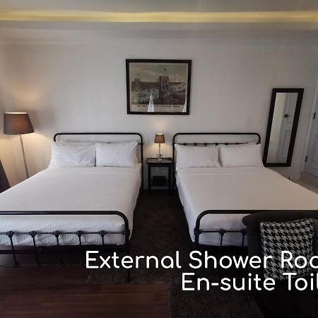 Double Bed Hotel Bangkok Buitenkant foto