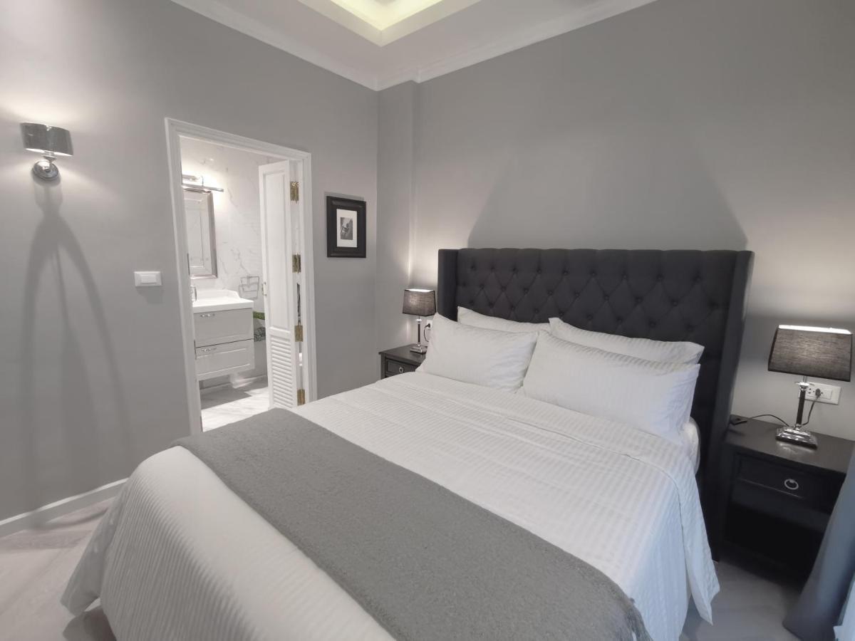 Double Bed Hotel Bangkok Buitenkant foto