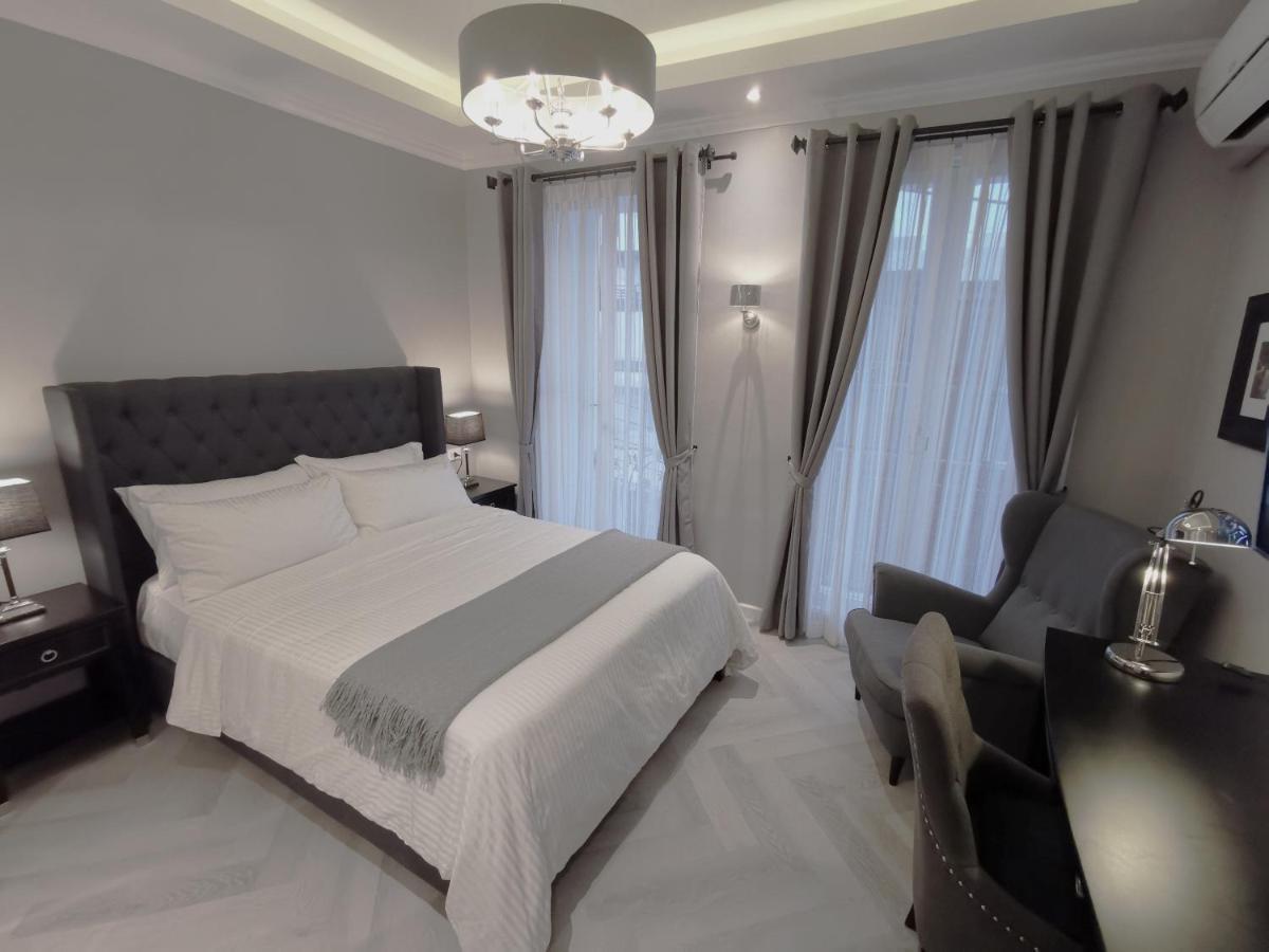 Double Bed Hotel Bangkok Buitenkant foto