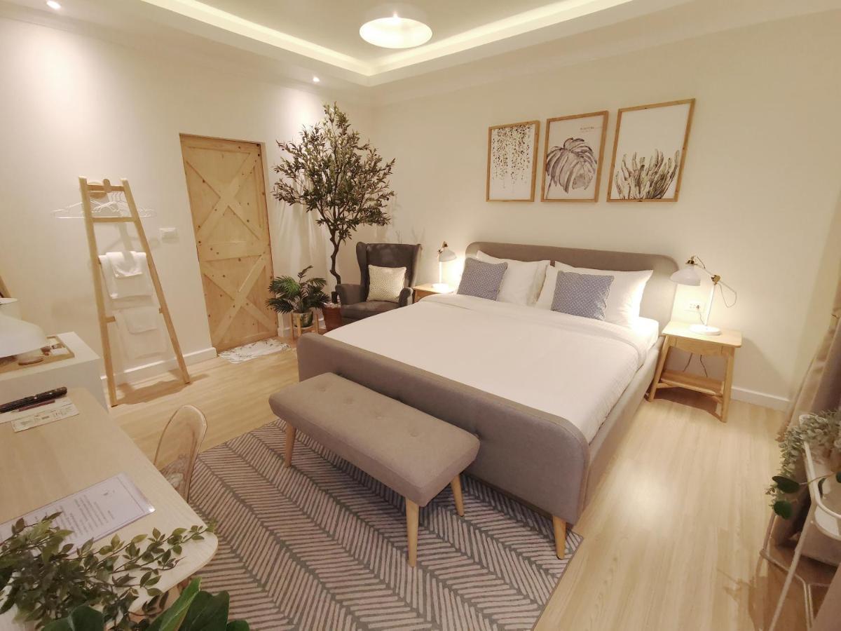 Double Bed Hotel Bangkok Buitenkant foto