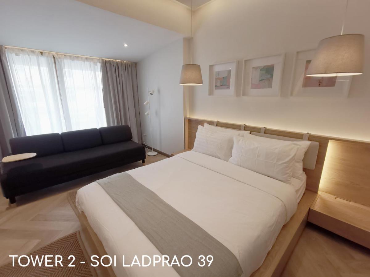 Double Bed Hotel Bangkok Buitenkant foto