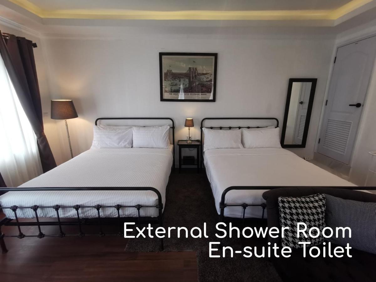 Double Bed Hotel Bangkok Buitenkant foto